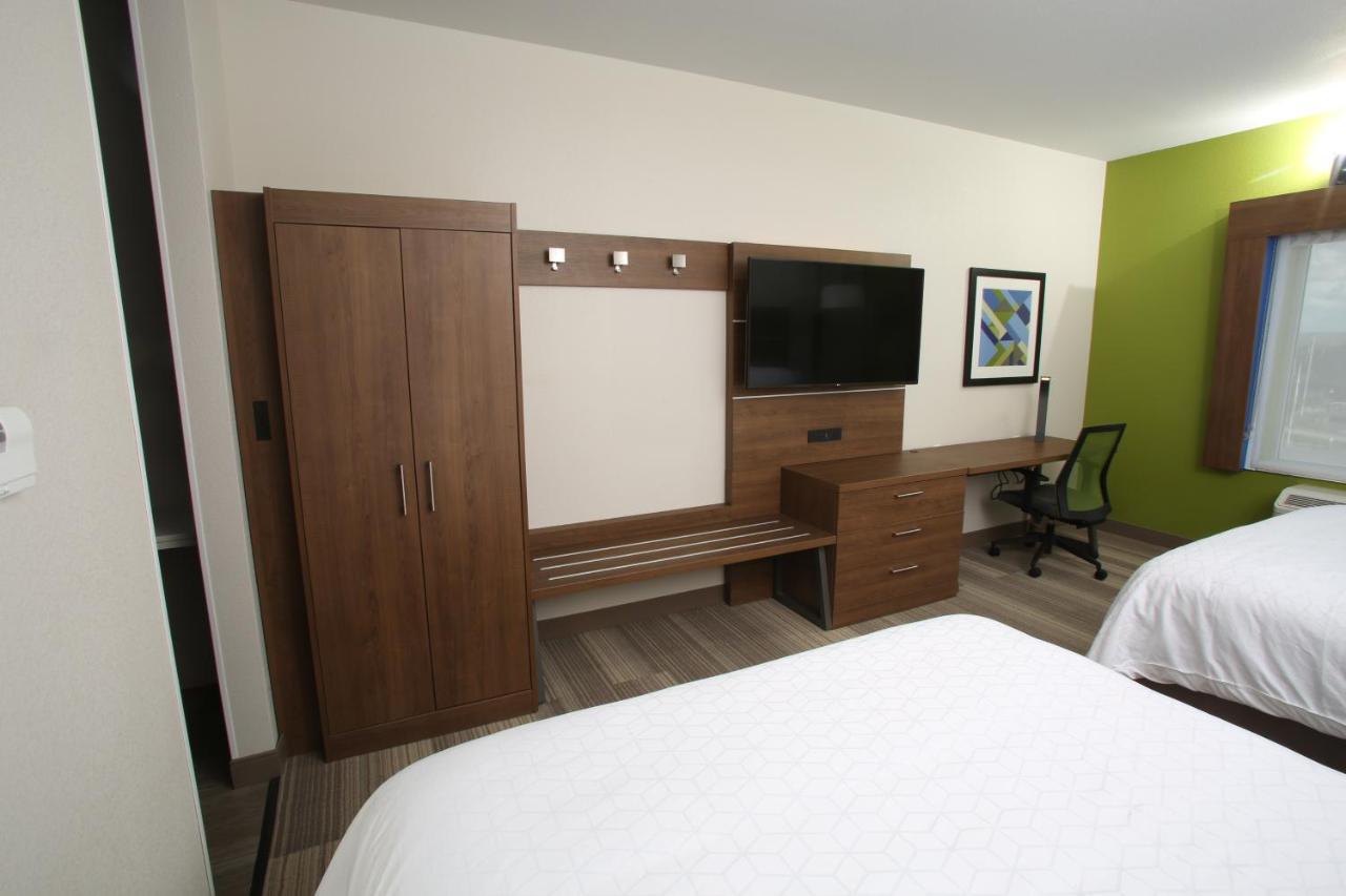 Holiday Inn Express - Mccook By Ihg Bagian luar foto